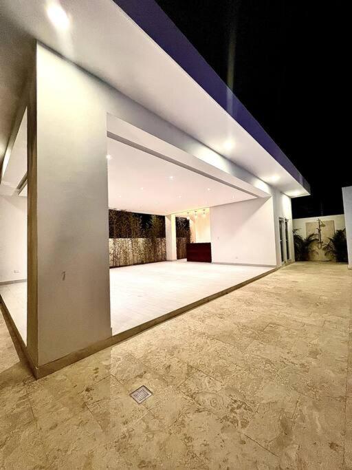 Outstanding Pent House W/Jacuzzi Apartment Santiago De Los Caballeros Exterior photo